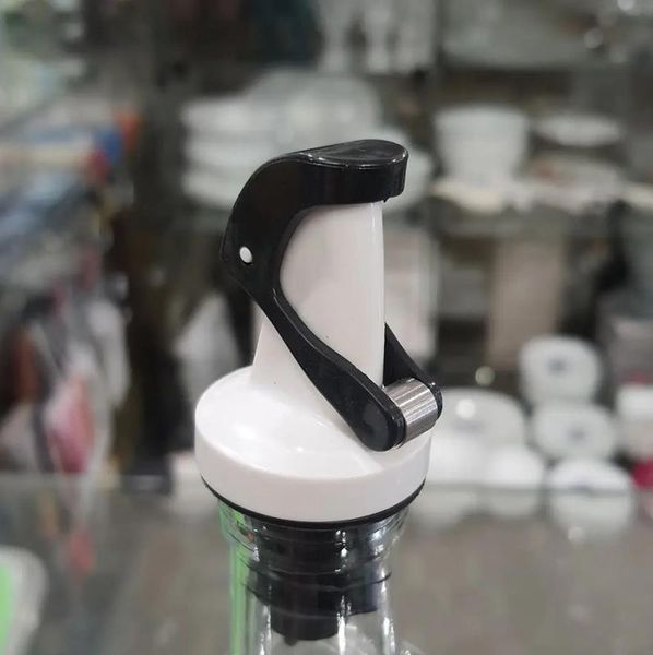 Скляна пляшка для олії / оцту "Bottle" 520мл кришка з дозатором (арт. 32324046) фото